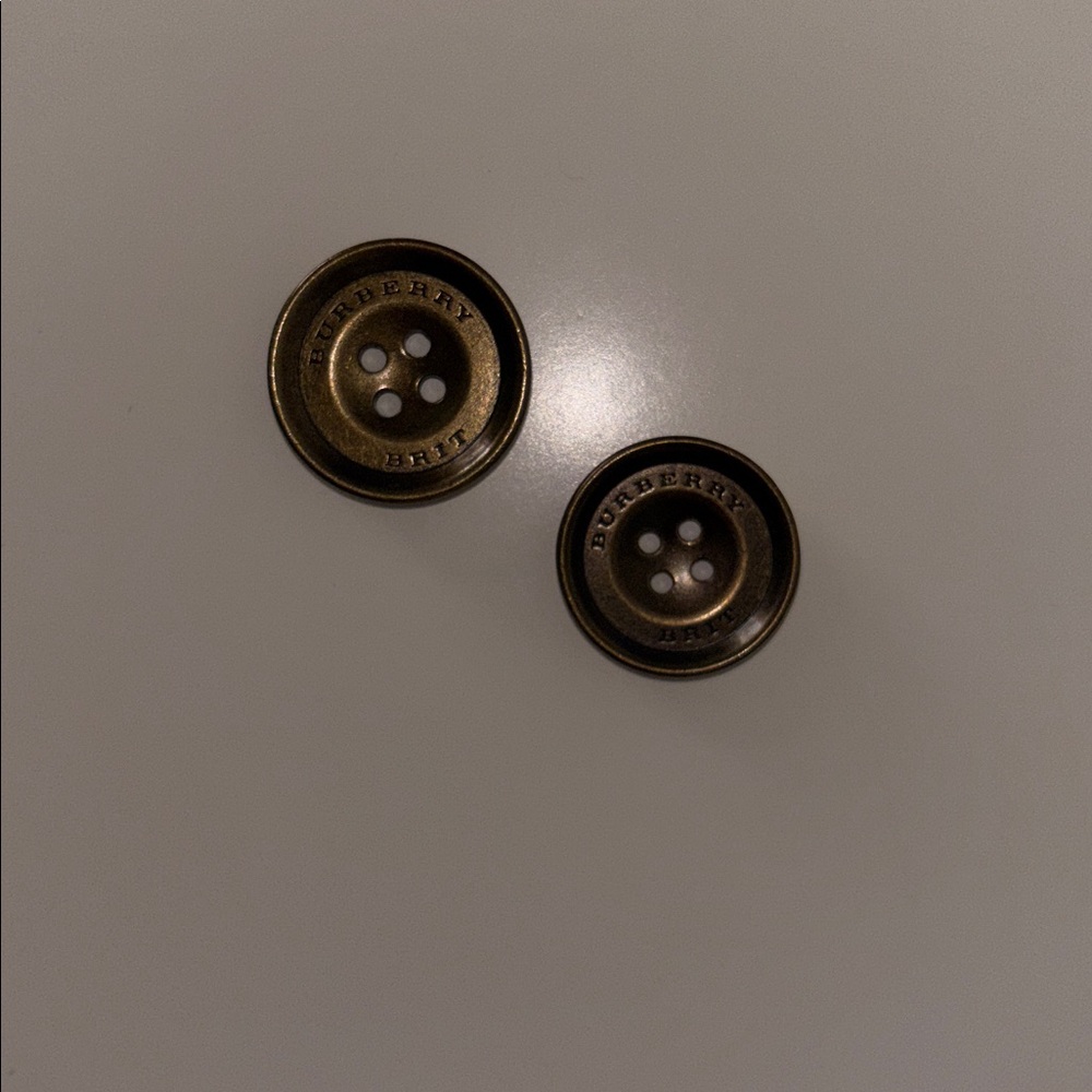 Burberry Buttons - Picture 3 of 6